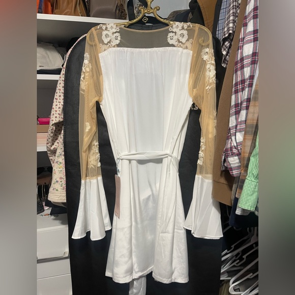 Bride Robe - Picture 4 of 10